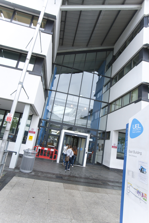 Здание школы Embassy Summer, London Docklands Здание школы Embassy Summer, London Docklands