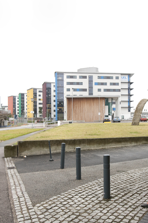 Здание школы Embassy Summer, London Docklands Здание школы Embassy Summer, London Docklands