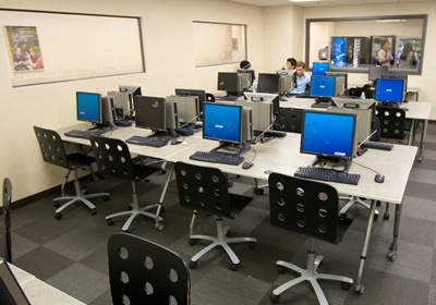 Компьютерный центр в Embassy English&Pathways, New York