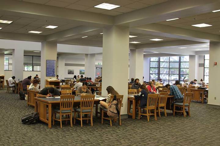 Библиотека Kaplan, California (Irvine Valley College)