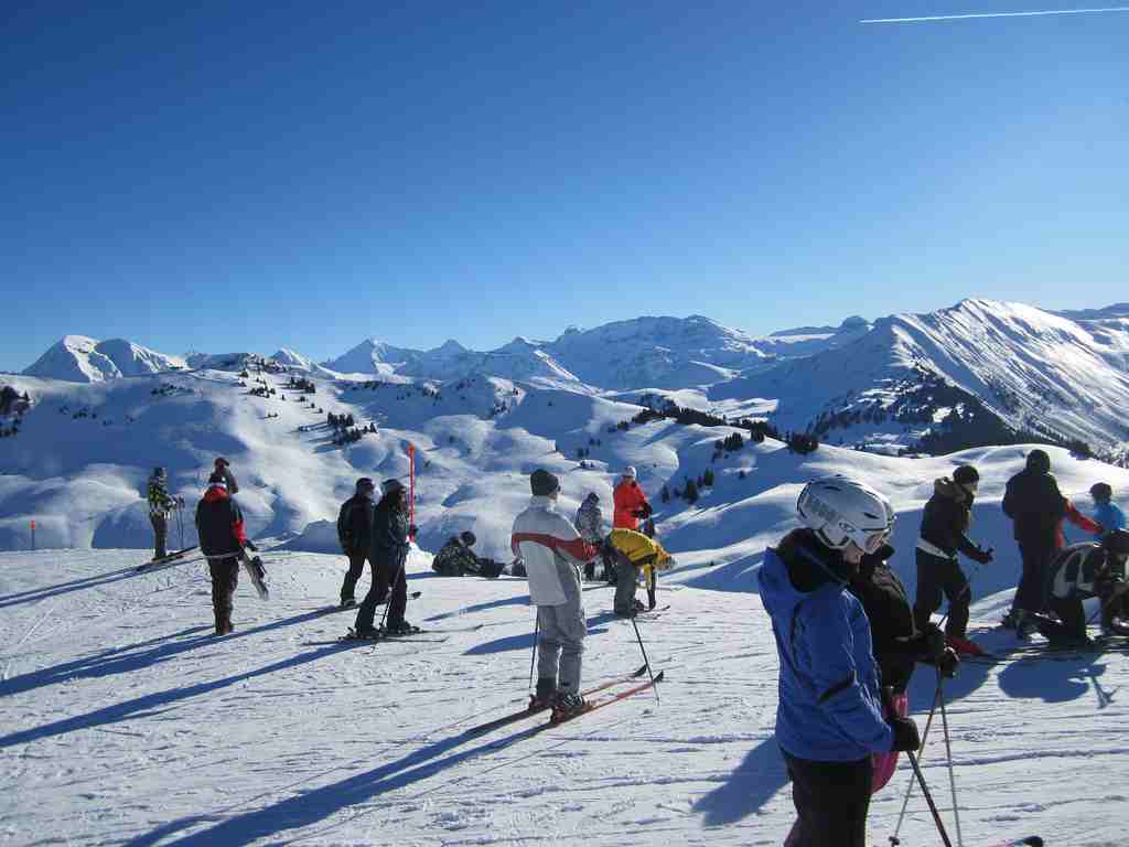 Катание на лыжах в  Lovell Camps, Saanen
