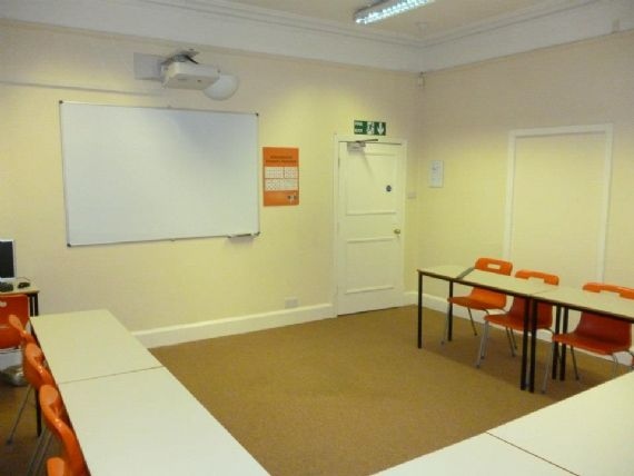 Учебный класс CES, Leeds