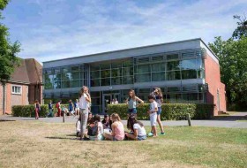 Studio Cambridge (Sir Richard), Reading Studio Cambridge (Sir Richard), Reading