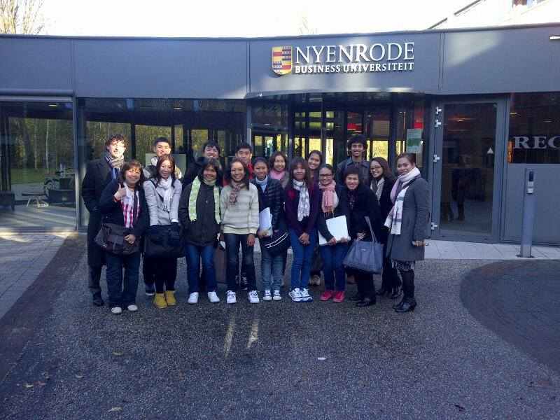 Студенты Holland International Study Centre