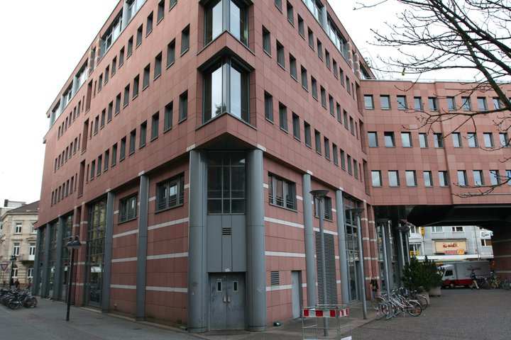 Фасад здания Karlsruhe Institute of Technology