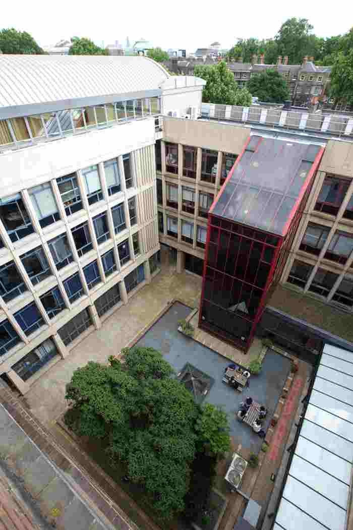 Вид на здание школы Embassy English Central London Вид на здание школы Embassy English Central London