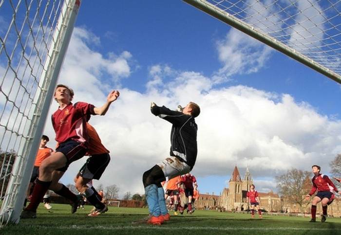 Школа футбола для мальчиков в Exsportise, Charterhouse school