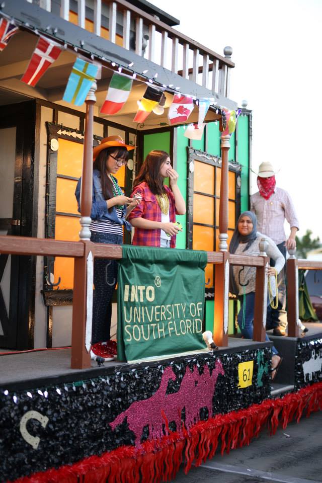 Праздники в University of South Florida Праздники в University of South Florida