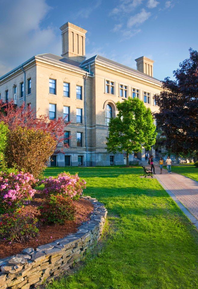 Дорога к University of Massachusetts Lowell Дорога к University of Massachusetts Lowell