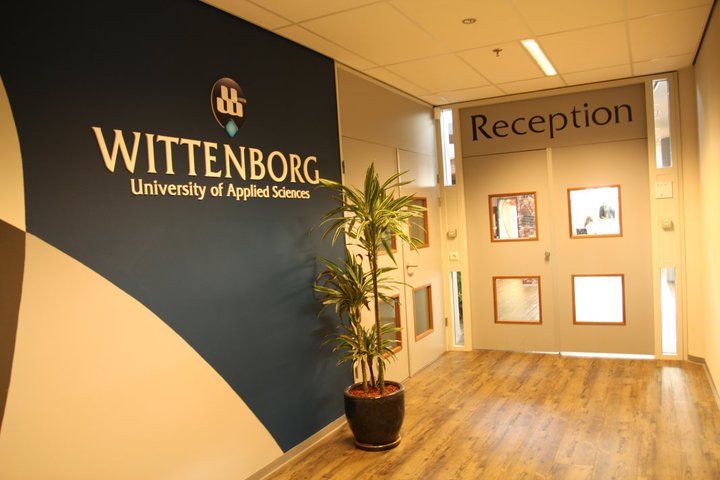 Вход в Wittenborg University