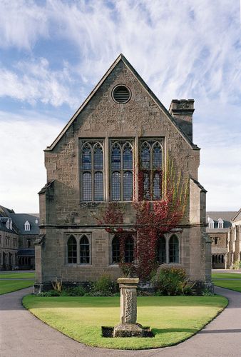 Одно из зданий Glenalmond College Одно из зданий Glenalmond College