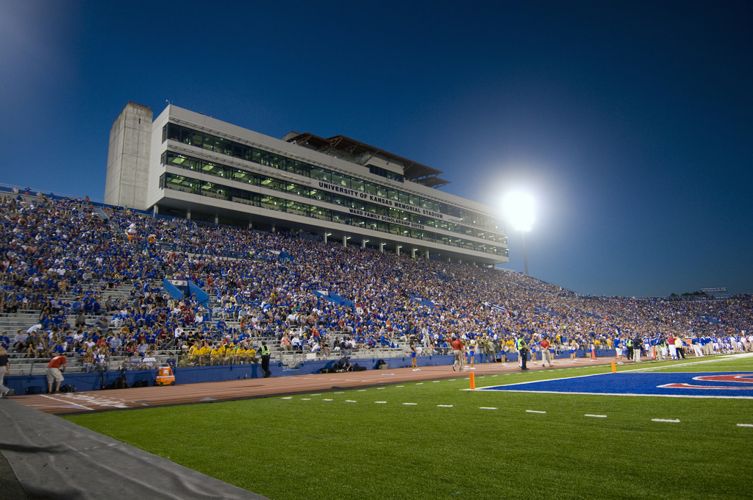 Спортивный стадион The University of Kansas