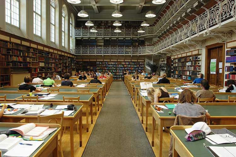 Библиотека при Universität Innsbruck
