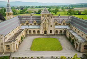 Мyddelton college Summer, Denbigh Мyddelton college Summer, Denbigh