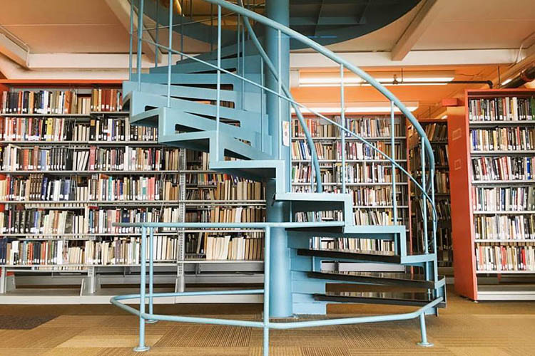Библиотека University of Winnipeg