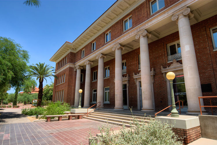 Корпус The University of Arizona