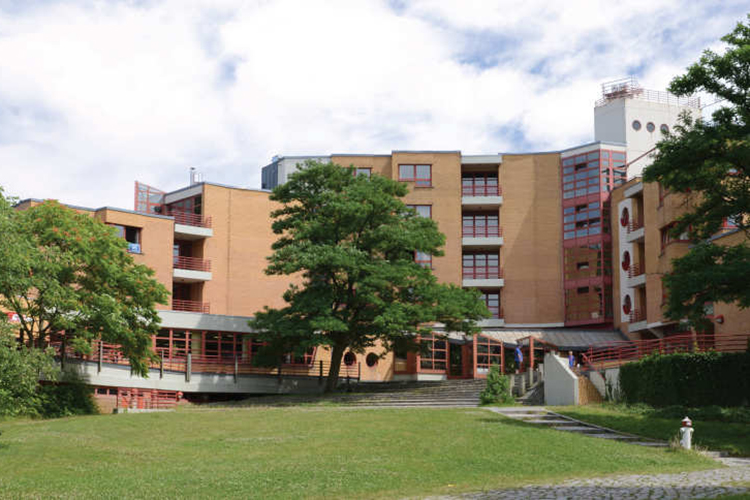 Вид на школу Alpadia, Berlin-Wannsee Вид на школу Alpadia, Berlin-Wannsee