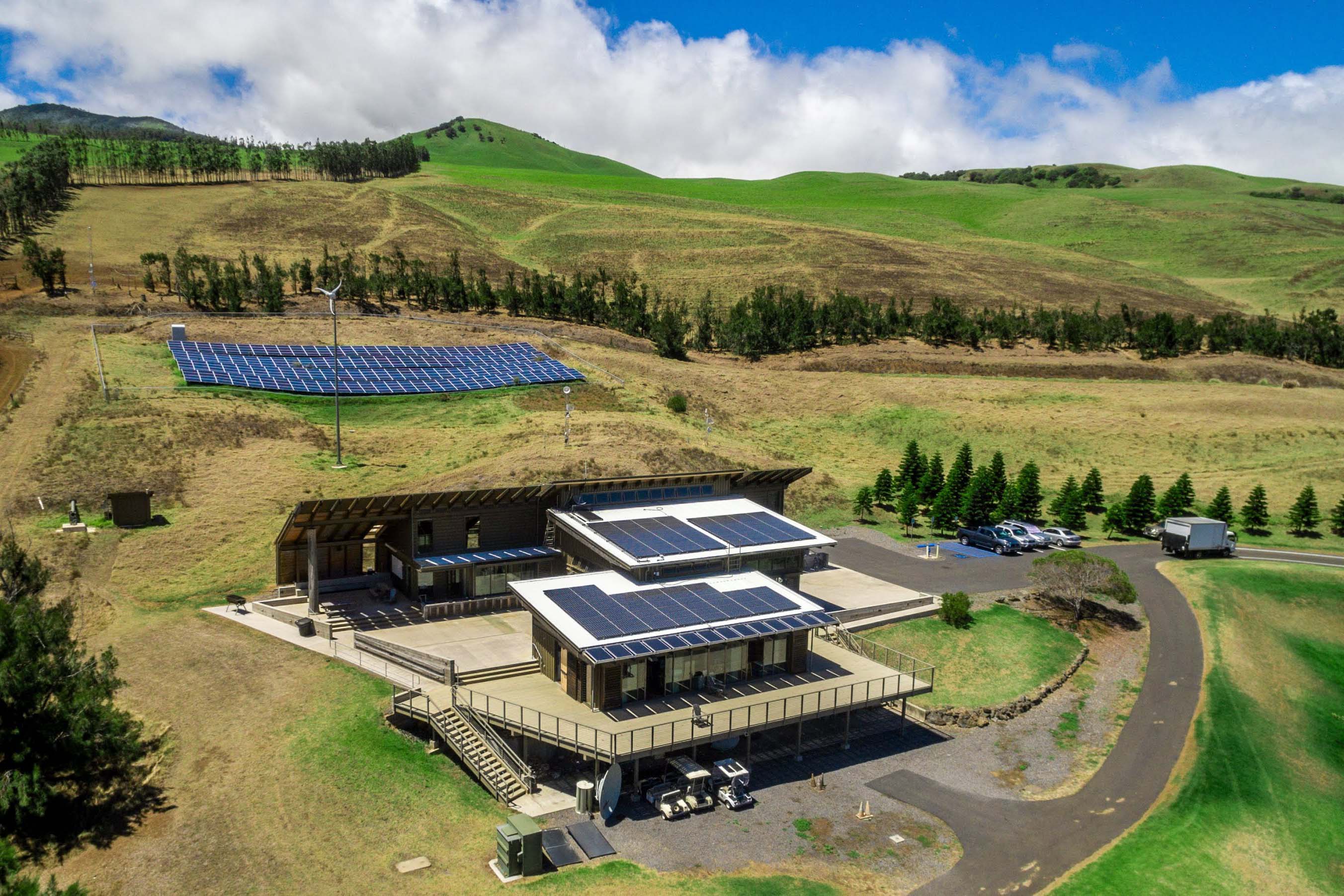 Энергетическая лаборатория Hawaii Preparatory Academy (HPA Energy Lab), на базе которой проводятся исследования альтернативных источников энергии