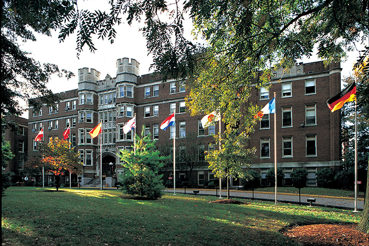 Кампус Webster University